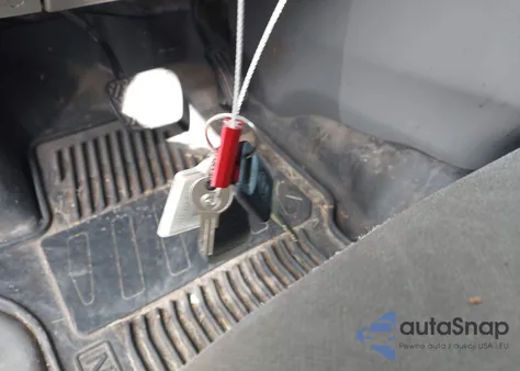 2015 Nissan Nv Cargo Nv1500 S V6 z USA, uszkodzony, nr VIN 1N6BF0KL0FN806153